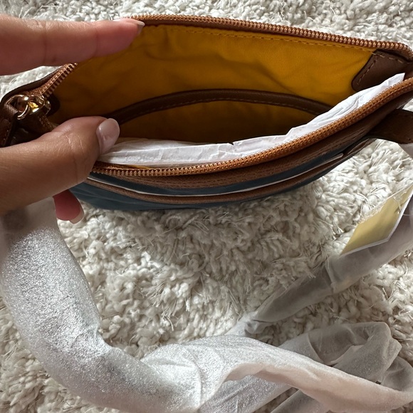 NWT Michael Kors Navy Crossbody Bag w/ yellow inside - Picture 3 of 4